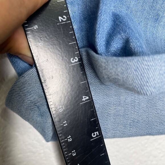 Isabel Maternity Womens Shorts Size 27 Denim Blue Light Wash Midi Jean - Picture 6 of 12